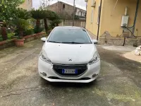 Usata Peugeot 208 95 CV (69 kW) 2017 Bianco Utilitaria