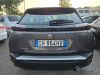 Usata Peugeot 2008 Active 101 CV (74 kW) 2022 Grigio SUV