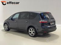 Usata Ford S-MAX Titanium 140 CV (102 kW) 2008 Nero Monovolume