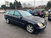 Usata Mercedes C200 Avantgarde 122 CV (89 kW) 2003 Blu Station wagon