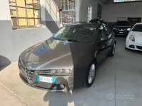Usata Alfa Romeo 159 Distinctive 120 CV (88 kW) 2007 Grigio Berlina