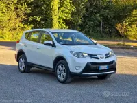 Usata Toyota RAV4 124 CV (91 kW) 2013 Bianco SUV