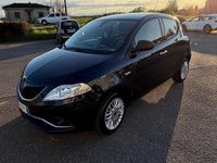 Usata Lancia Ypsilon Silver 80 CV (58 kW) 2017 Blu Utilitaria