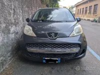 Usata Peugeot 107 68 CV (50 kW) 2010 Grigio Utilitaria