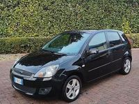 Usata Ford Fiesta Ghia 68 CV (50 kW) 2008 Nero Utilitaria