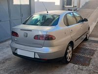 Usata Seat Cordoba Sport 131 CV (96 kW) 2003 Grigio Berlina