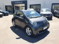 Usata Toyota iQ Executive 101 CV (74 kW) 2009 Grigio scuro metallizzato Utilitaria