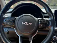 Usata Kia Rio 84 CV (61 kW) 2022 Bianco Berlina