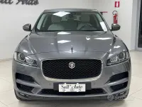 Usata Jaguar F-Pace Prestige 180 CV (132 kW) 2017 Grigio SUV