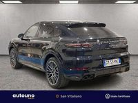 Usata Porsche Cayenne Coupe 340 CV (250 kW) 2023 Blu/azzurro Coupé