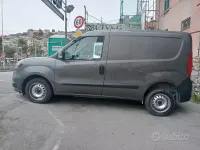 Usata Fiat Doblò 95 CV (69 kW) 2019 Grigio Monovolume