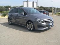 Usata Mercedes B200 Premium 136 CV (100 kW) 2015 Grigio delfino Monovolume