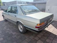 Usata BMW 520 125 CV (91 kW) 1981 Verde Berlina