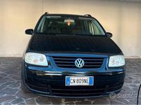Usata VW Touran 101 CV (74 kW) 2004 Monovolume