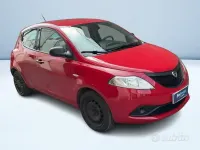 Usata Lancia Ypsilon S 69 CV (50 kW) 2018 Rosso metallizzato Utilitaria