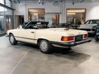 Usata Mercedes 560 245 CV (180 kW) 1986 Beige Cabrio