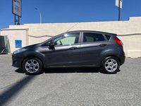 Usata Ford Fiesta 92 CV (67 kW) 2016 Grigio Berlina