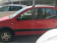 Usata Fiat Panda 4x4 69 CV (50 kW) 2005 Rosso Utilitaria