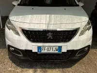Usata Peugeot 2008 82 CV (60 kW) 2016 Bianco SUV