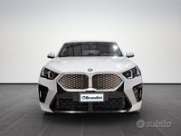 Usata BMW iX2 M Sport 150 kW (204 CV) 2025 Brooklyn grey metallic SUV