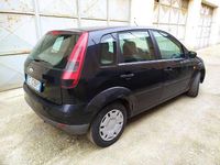 Usata Ford Fiesta 68 CV (50 kW) 2003 Nero Utilitaria