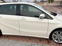 Usata Mercedes B180 2013 Bianco Monovolume