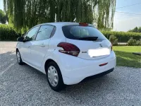 Usata Peugeot 208 Active 68 CV (50 kW) 2015 Bianco Utilitaria