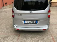 Usata Ford Tourneo Courier 75 CV (55 kW) 2015 Grigio Monovolume