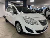 Usata Opel Meriva Cosmo 101 CV (74 kW) 2011 Bianco Monovolume