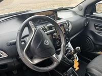 Usata Lancia Ypsilon 69 CV (50 kW) 2018 Bianco Utilitaria