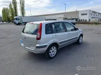 Usata Ford Fusion 80 CV (58 kW) 2007 Grigio Utilitaria