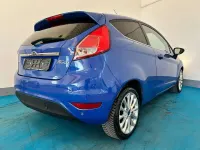 Usata Ford Fiesta 101 CV (74 kW) 2013 Blu/azzurro Berlina