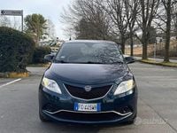 Usata Lancia Ypsilon Platinum 69 CV (50 kW) 2016 Blu Utilitaria