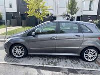 Usata Mercedes B200 140 CV (102 kW) 2008 Grigio Monovolume