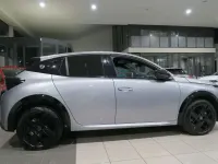 Usata Lancia Ypsilon 101 CV (74 kW) 2025 Argento met Utilitaria