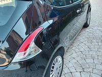 Usata Lancia Ypsilon Gold 69 CV (50 kW) 2017 Nero Utilitaria