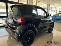 Usata Smart ForTwo Coupé 69 CV (50 kW) 2017 Nero Utilitaria