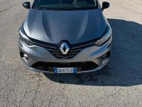 Usata Renault Clio V 101 CV (74 kW) 2023 Grigio Berlina