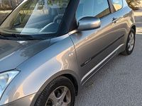Usata Suzuki Swift 70 CV (51 kW) 2006 Grigio Berlina