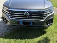 Usata VW Touareg Elegance 231 CV (169 kW) 2023 Grigio SUV