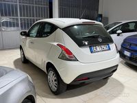 Usata Lancia Ypsilon 80 CV (58 kW) 2015 Bianco Utilitaria