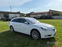 Usata Opel Insignia Cosmo 160 CV (117 kW) 2012 Bianco Station wagon