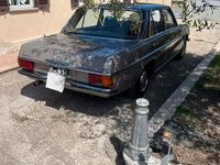 Usado Mercedes 240 1970 Gris Berlina