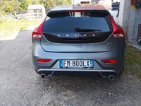 Usata Volvo V40 150 CV (110 kW) 2016 Grigio Station wagon
