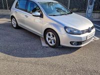 Usata VW Golf VI Highline 122 CV (89 kW) 2010 Argento metallizzato Utilitaria