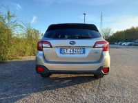 Usata Subaru Outback Exclusive+ 150 CV (110 kW) 2015 Grigio Station wagon
