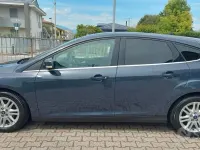 Usata Ford Focus 95 CV (69 kW) 2014 Bluazzurro Berlina