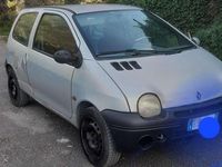 Usata Renault Twingo 54 CV (39 kW) 2001 Grigio Utilitaria