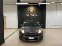 Usata Ford Fiesta Business Edition 75 CV (55 kW) 2016 Grigio Utilitaria