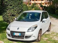Usata Renault Scénic III XMOD 105 CV (77 kW) 2010 Bianco Monovolume